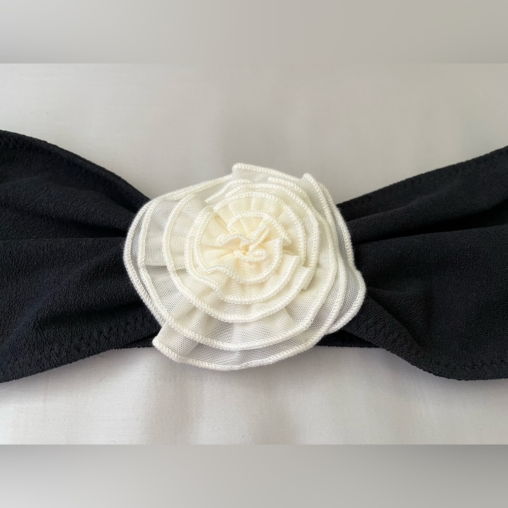Currently SOLD OUT BNWT SAME Rose Bandeau Top (Faux Suede Black/Cream) in Size L - Picture 4 of 11